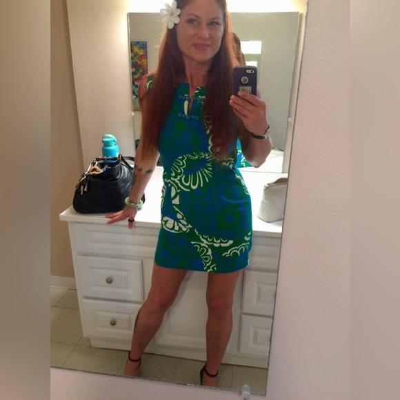 MEET YOUR POSHER!! Aloha kākou! - Picture 4 of 11